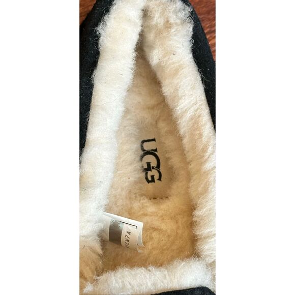 Ugg Ansley Slipper/Moc in Black NWOB Size 8 - Picture 8 of 8